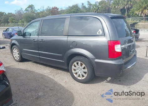 2016 Chrysler Town & Country Touring z USA, uszkodzony, nr VIN 2C4RC1BG0GR245301